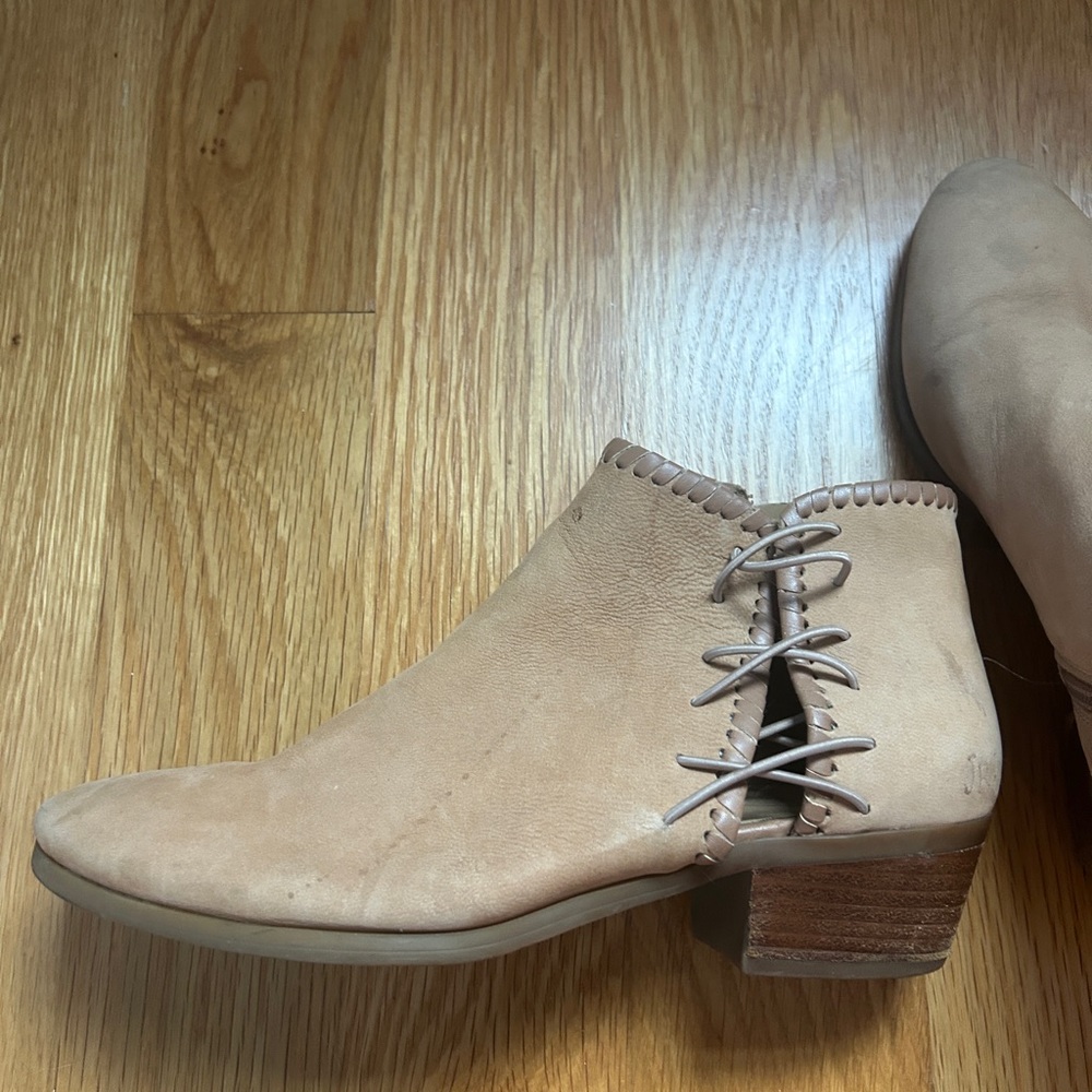 Jack Rogers Raegen Women's Tan Ankle Boots - Picture 6 of 6